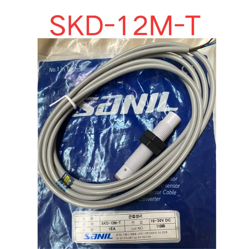 

Brand-new SKD-12M-T proximity switch Fast shipping