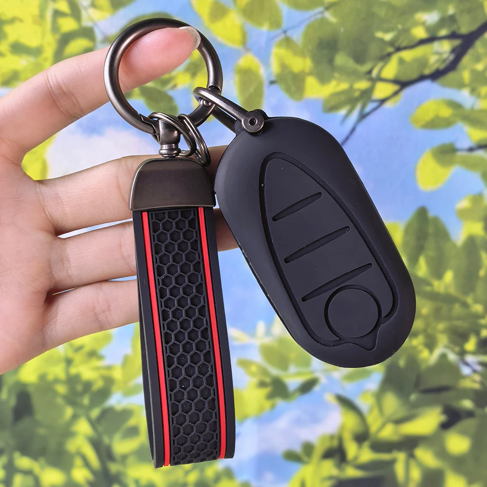 Soft Anti‑Slip Silicone Remote Key Holder with Keychain for Alfa Romeo Giulietta Mito 159 4C Myth GTO GTA Auto Protective Shell