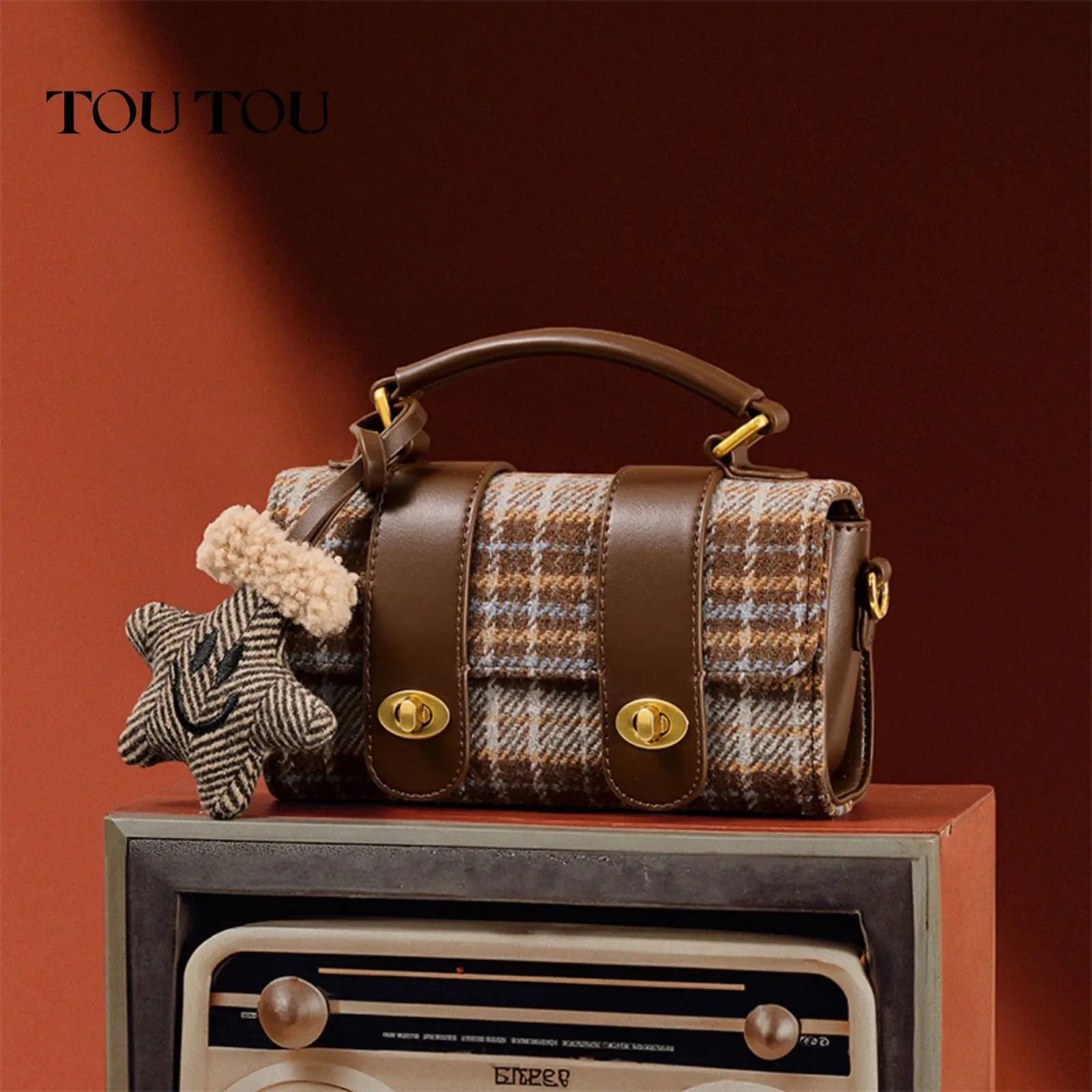 

TOUTOU Women Handbag for Autumn Adjustable Long Shoulder Strap Star Pendent Vintage Plaid Crossbody Handle Bag Christmas Gift