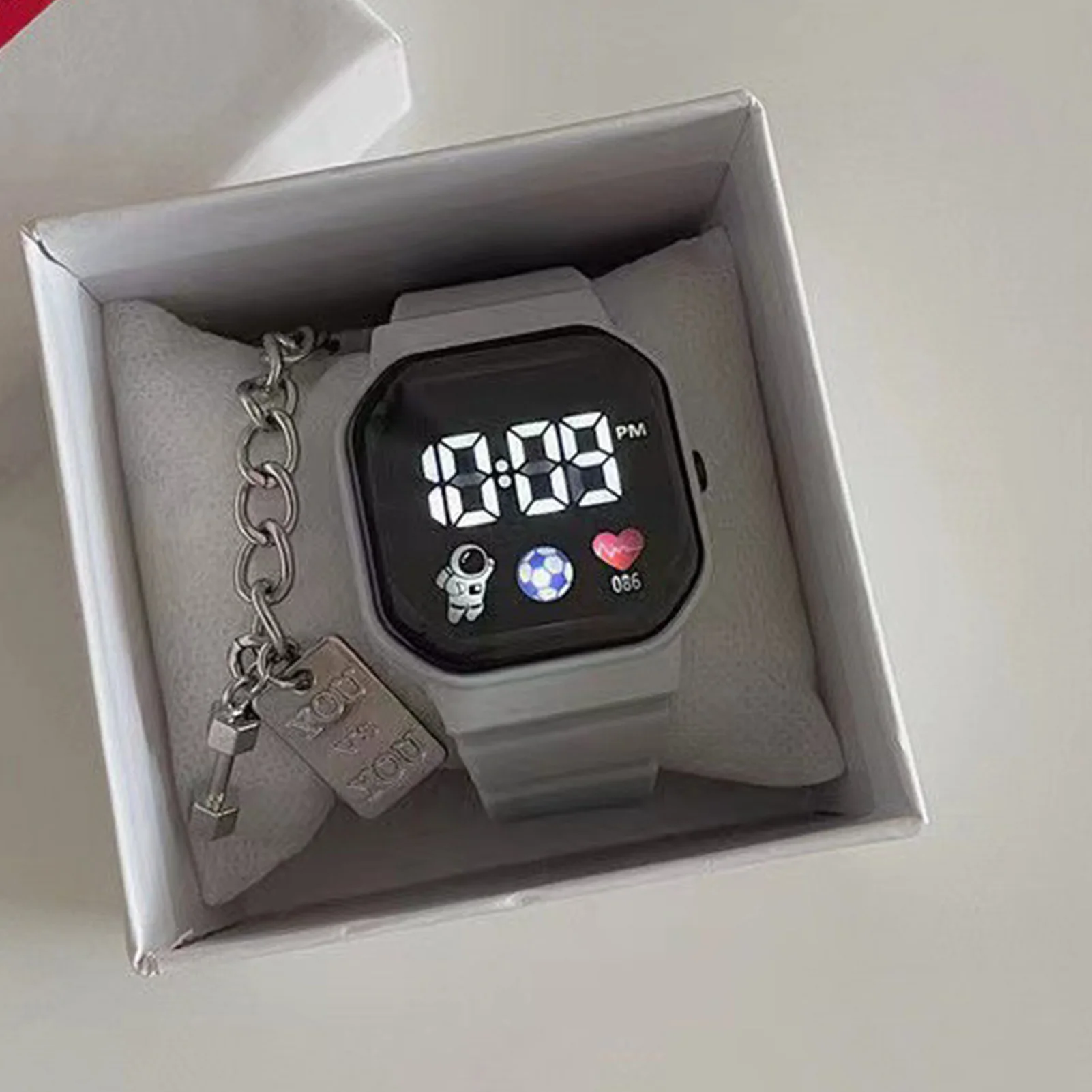 Reloj cuadrado LED para estudiantes, reloj cómodo de llevar, 43mm de diámetro, múltiples opciones de Color