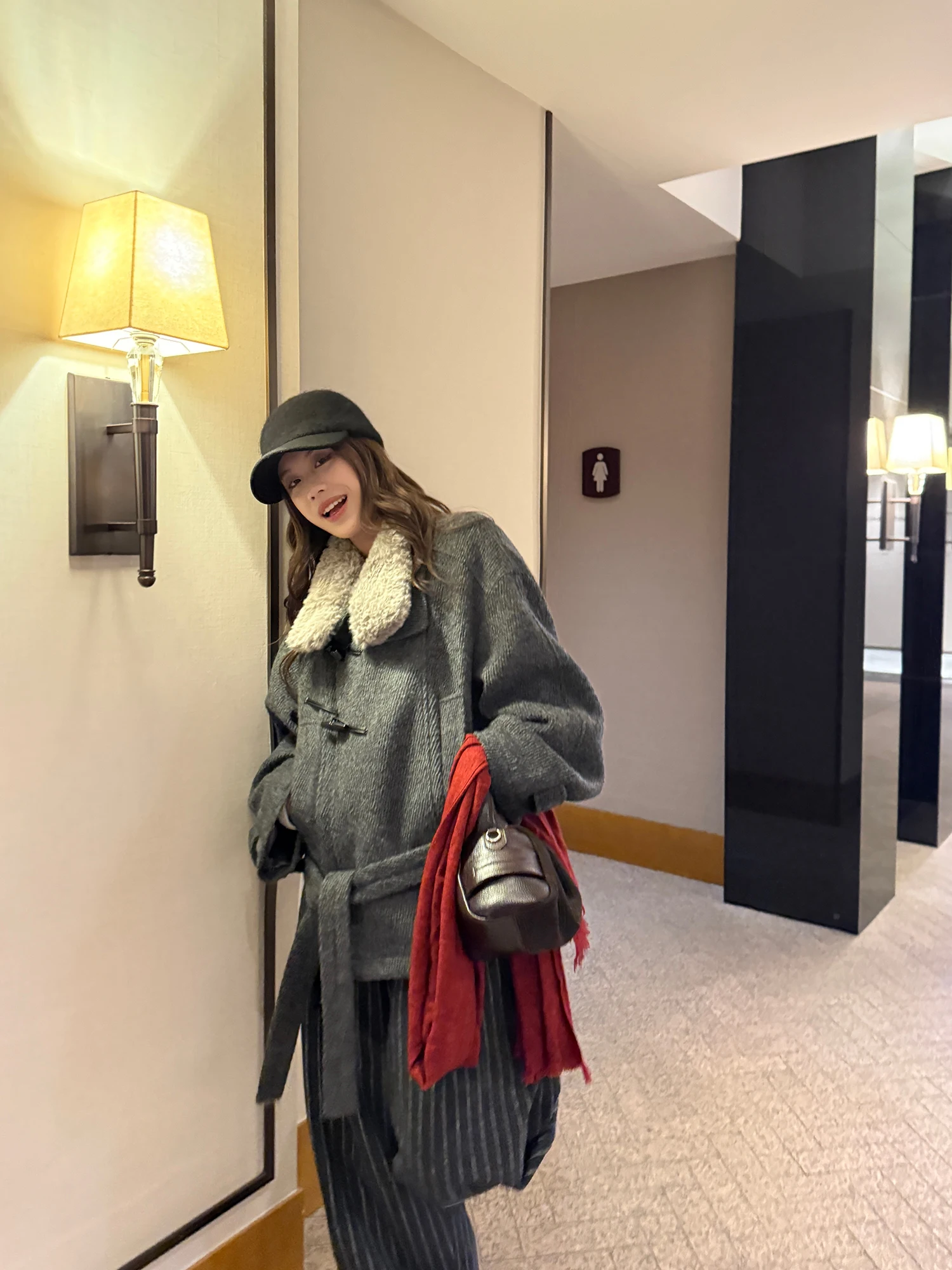 

Detachable Wool Blend Tweed Scarf Jaet Women's Casual Sle Thiened Long Sve Coat with Lamb Velvet Winter Outer...