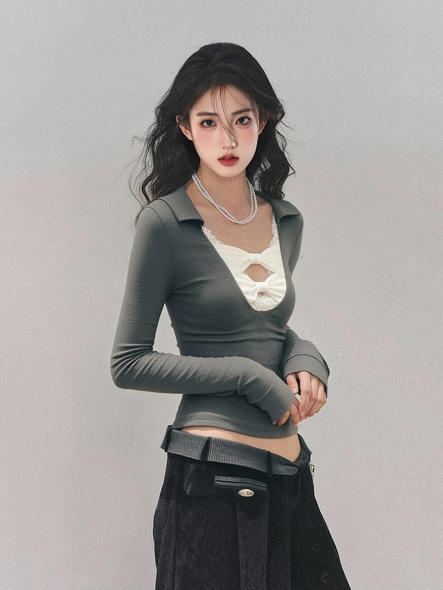 

Женская зимняя новинка: облегающий топ-база с кружевными вставками и узлом, модель Ele Long Sve T-irt