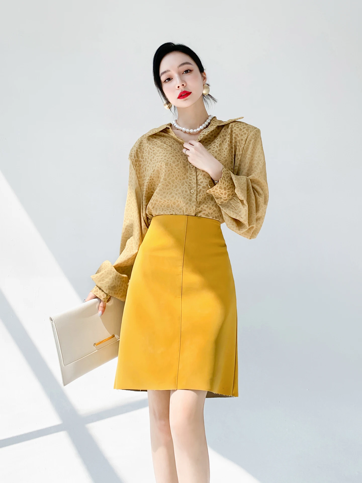 

Aksaya High-End Hong Kong Style Loose Fit Leopard Print Shirt Thin Women's Spring Summer Fashionable Casual Long Sleeve Blouse