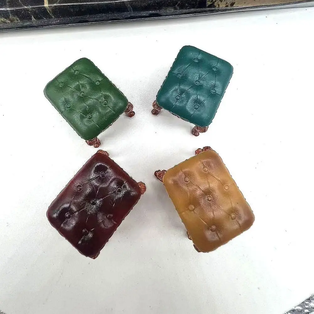 Meninas presente estilo vintage cadeiras de casa de bonecas mini retro simulado miniaturas móveis luxo 1/12 escala cadeira jantar modelo cena