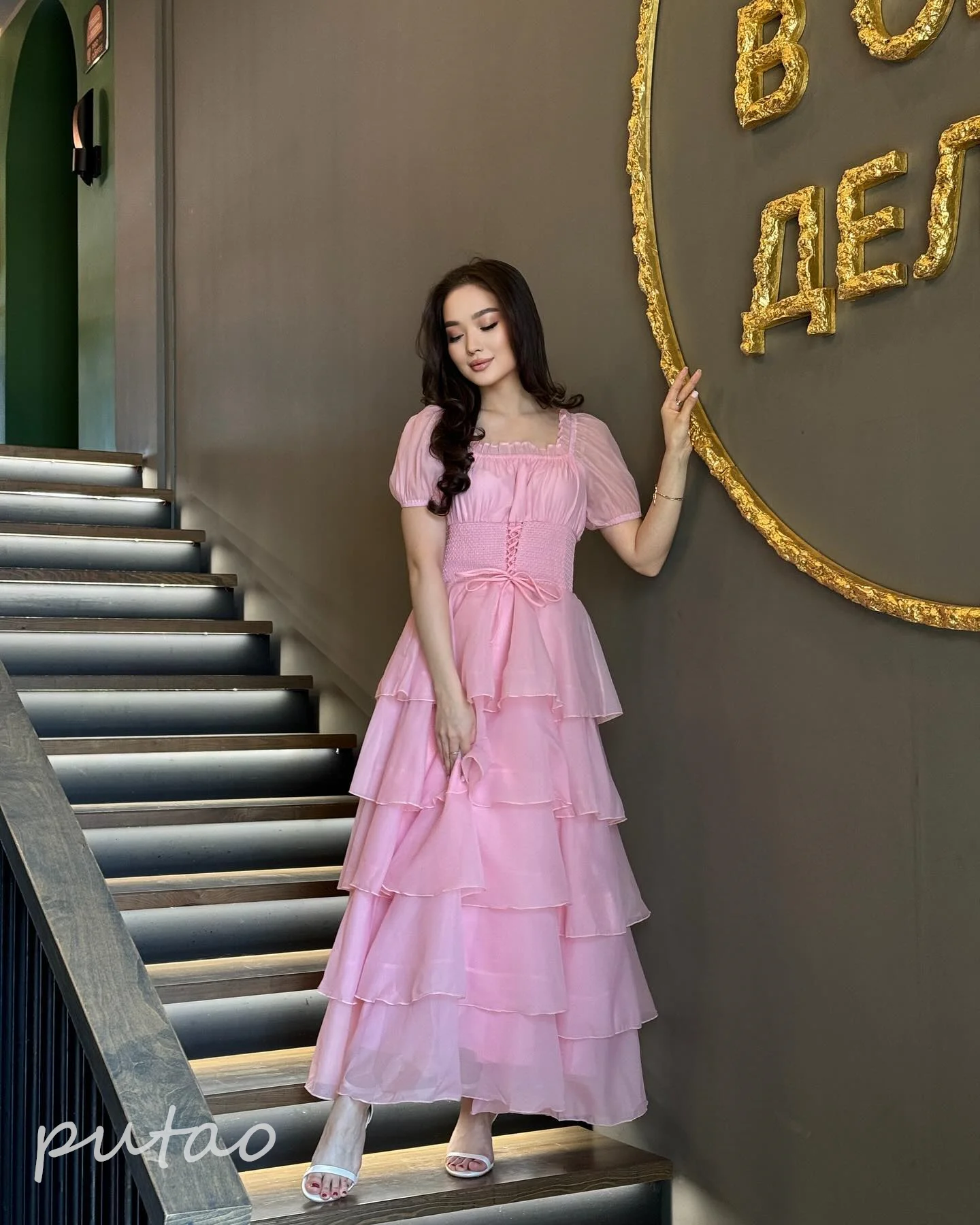 

Putao Modern Pink Tulle Tiered A Line Ruched Sash Wedding Party Dress Square Collar Short Sleeve Ankle Length Evening Gown Dress