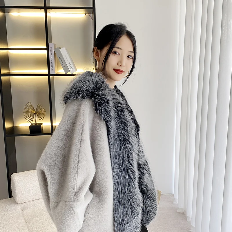 Autumn and Winter New Baggy Bat-Sleeved Fur Fur Collar Coat Women\'s Mid-Length Loose Fashion Fur Coat Top