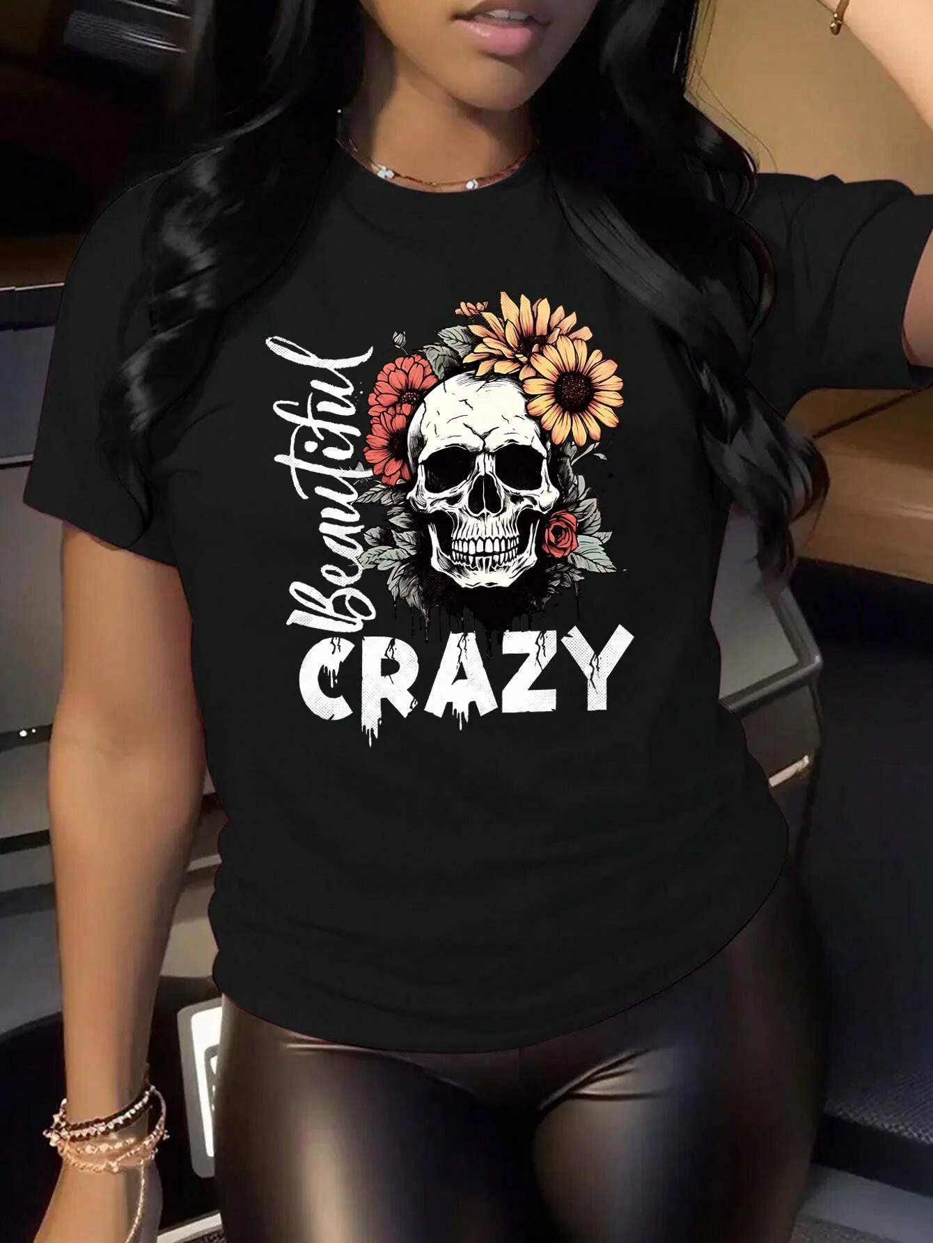 

Plus Size T - Shirt with Skull and Flower Patterns Stylish Elegant and Full of Youthful Energy