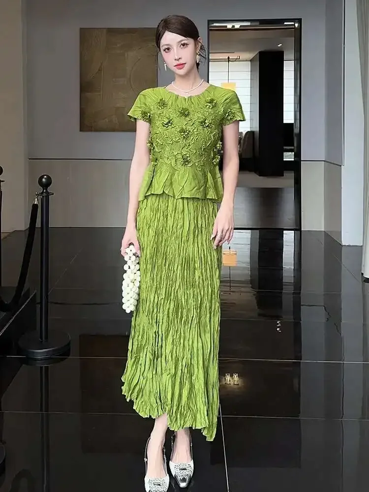 

Miyake Style Design Pleated Sets Women's Pleated Embroidered Short Sleeve Elastic T-shirt + A-line Skirt Chic Two-piece Set