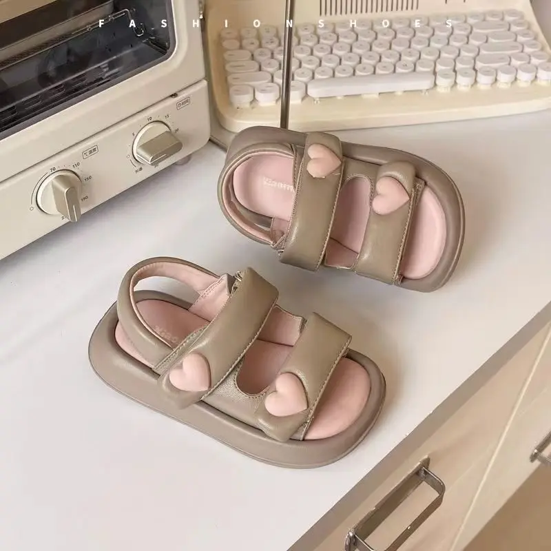 2026 Girls Sandals Summer Kids Fashion Heart-shape Princess Sandals Party Dress Shoes Children Soft Sole Beach Platform Flats