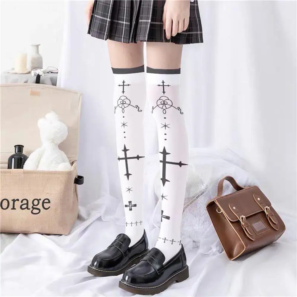 Streetwear Breathable Strawberry Above Knee High Letter Cross Korean Golf Socks Lolita Pile Sock Women Long Socks JK Stockings