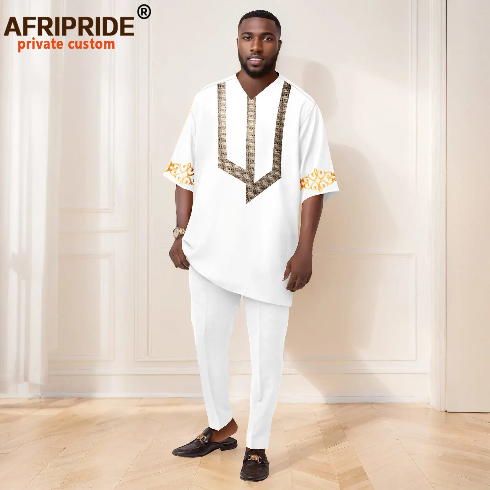 African Suits for Men Embroidery Half Sleeve Embroidery Shirts and Pants 2 Piece Set Dashiki Outfits Wedding Evening 2516051