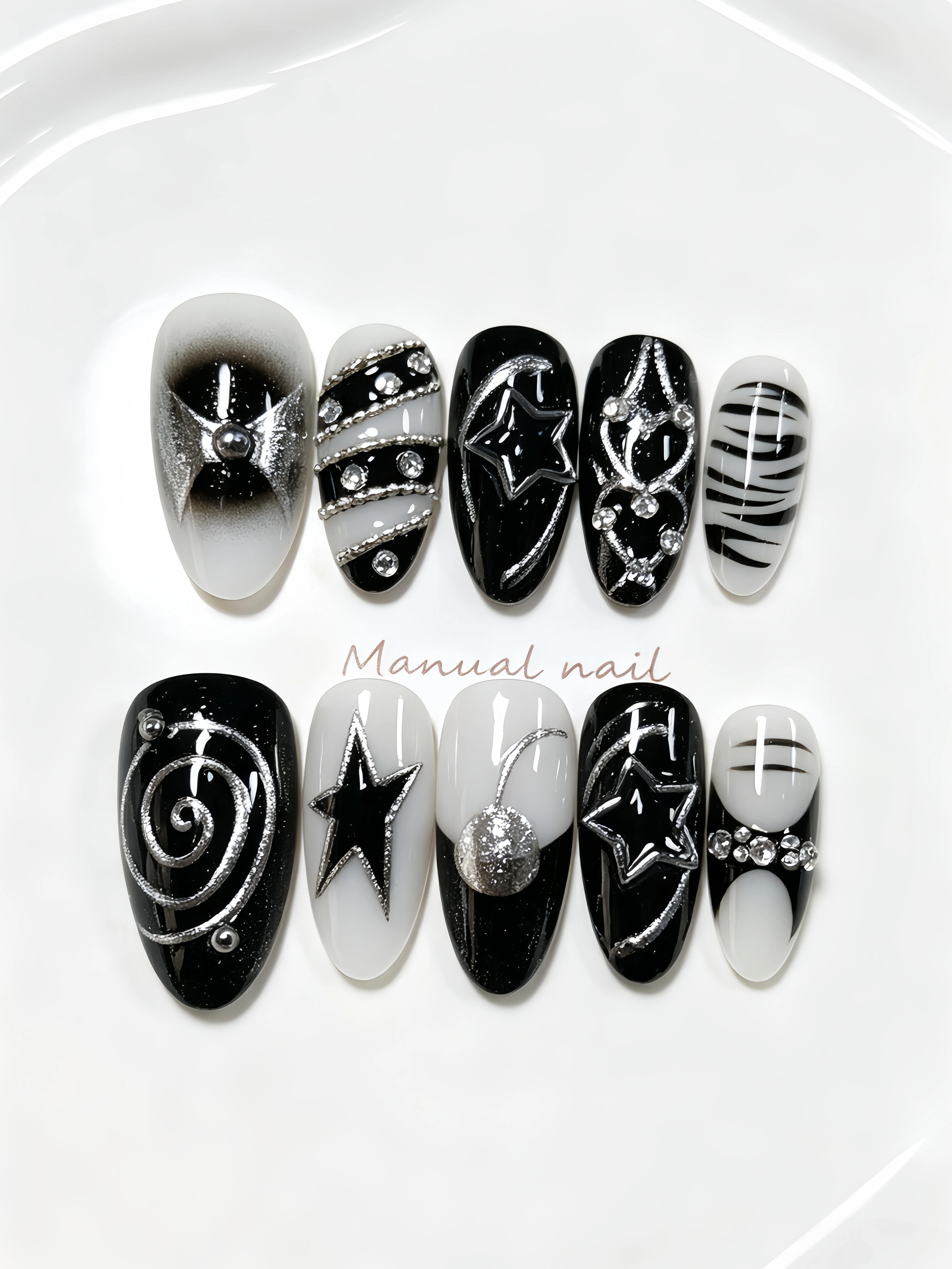 10-Piece Almond-Shaped Press-On Nails, Black and White Gradient Metallic Heart Spirals, Y2K Spicy Girl Nail Stickers, Dark Subculture Millennium Style Nail Art, Mature Trendy Nail Pieces, Halloween-Themed Nail Pieces, Versatile Autumn and Winter Styles
