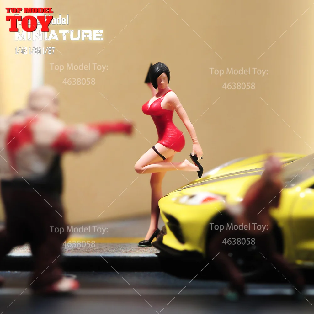 Miniature dipinte 1/24 1/64 1/43 1/87 gonna Ada Wong tenere una pistola scena femminile figura bambole modello non verniciato per auto veicoli