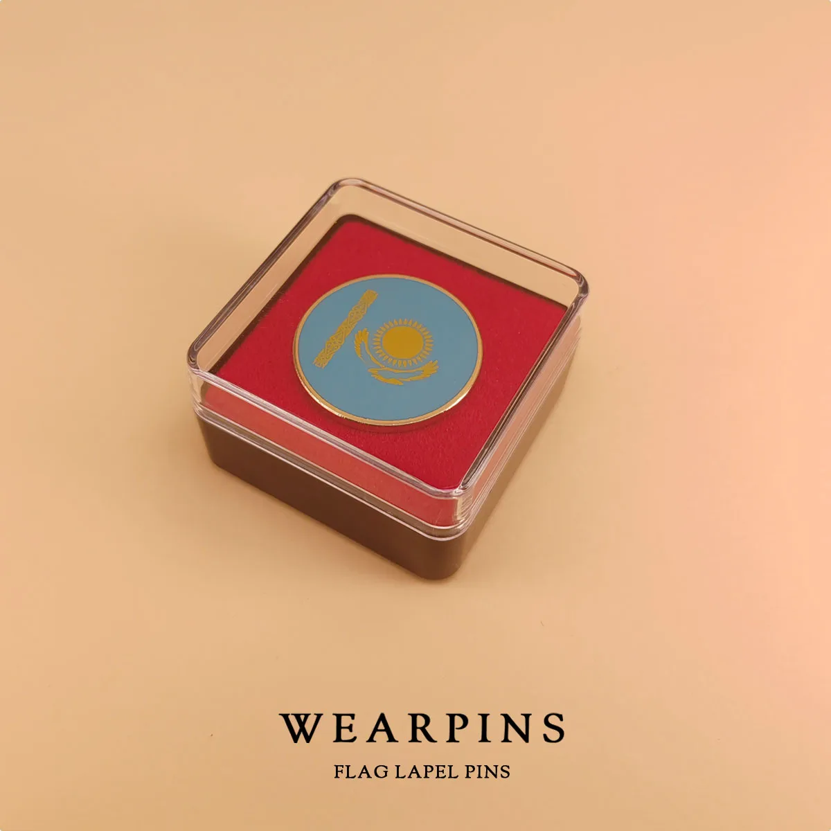 Crachá da bandeira nacional do Cazaquistão banhado a ouro esmalte artesanato alfinetes de lapela decoração artesanato