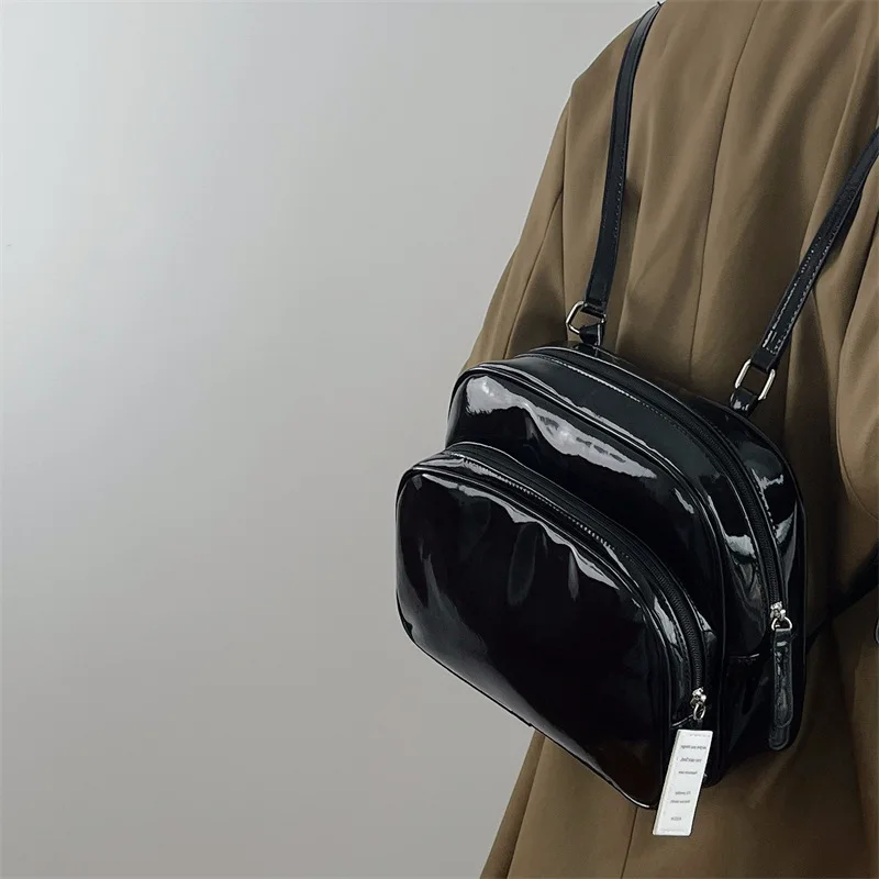 2024 borsa donna Versatile zaino di nuova moda nero senso avanzato coreano ad alta capacità per il tempo libero Versatile zaini da ragazza leggera