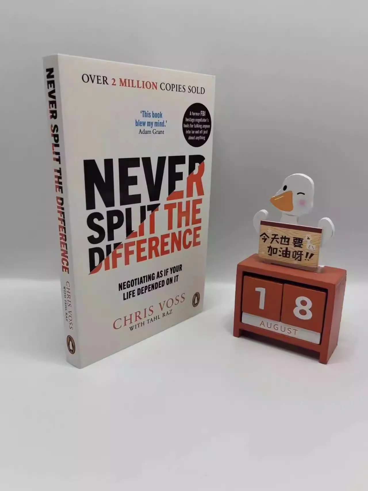 Never Split The Difference By Chris Voss Negotiating As If Your Life Depended on It Paperback Book in English