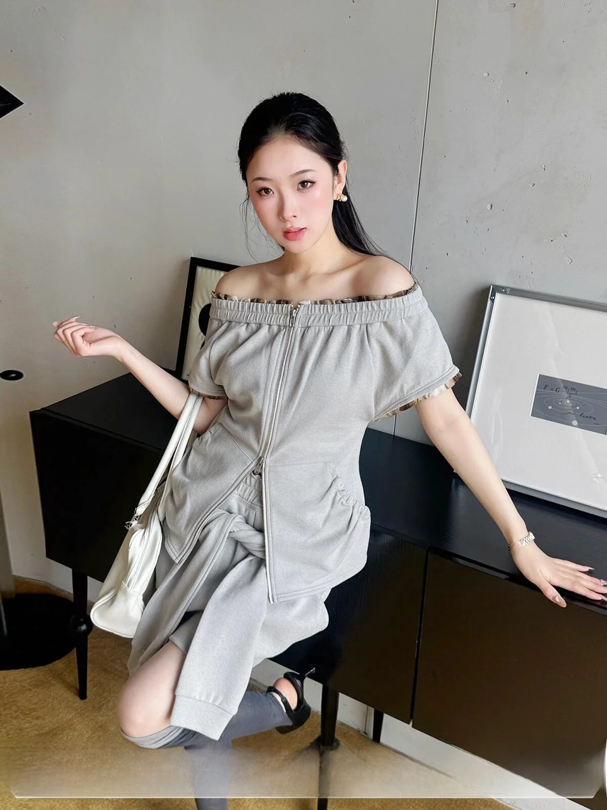 

Худи и прямые леггинсы из смесового хлопка для женщин, весенняя повседневная коллекция, на молнии, цветной вариант