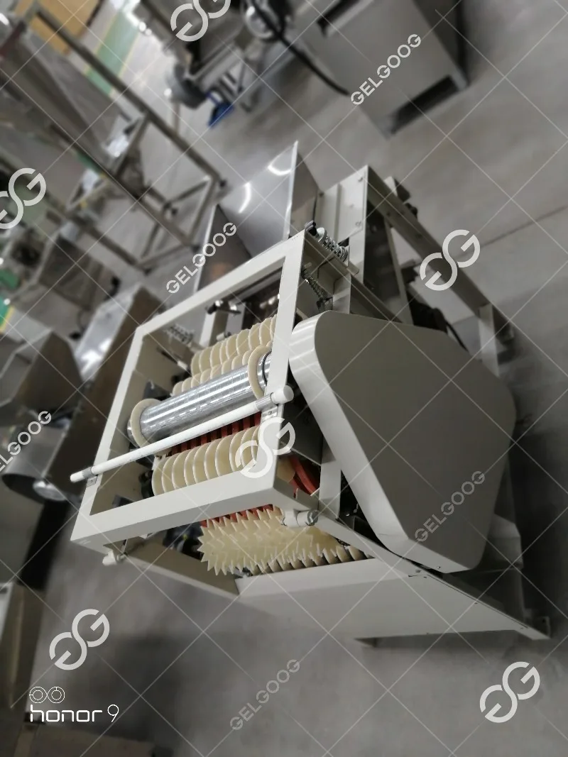 200Kg/H Industrial Automatic Peanut Skin Removing Machine/Peanut Red Skin Peeling Machine Roasted Dry Peanut Peeling Machine