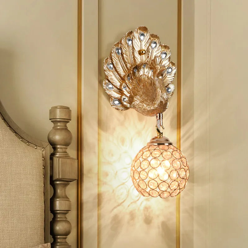 American-style creative peacock wall lamp resin crystal suitable for living room wall bedside lamp entryway bedroom and balcony