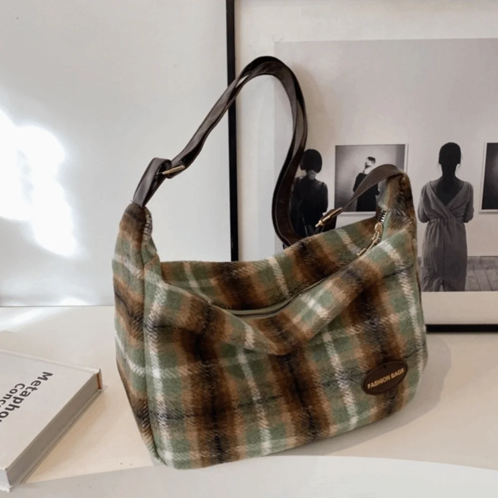 Trendy Fleece Crossbody Bag Checked Pattern Korean Style Shoulder Bags Large Capacity Zipper Ladies Handbag Daliy Use