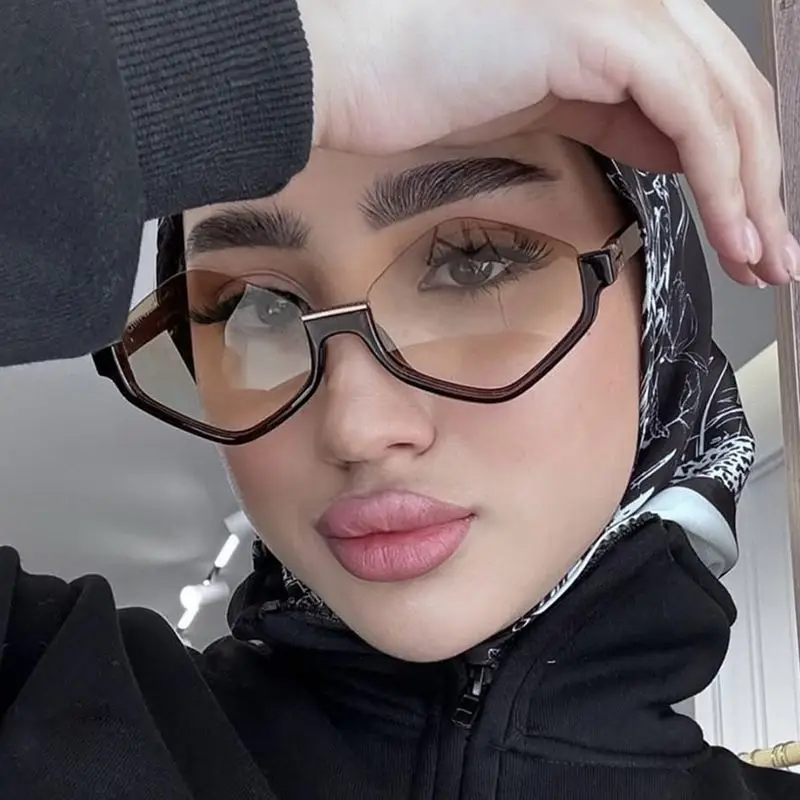 Retro Large Frame P…