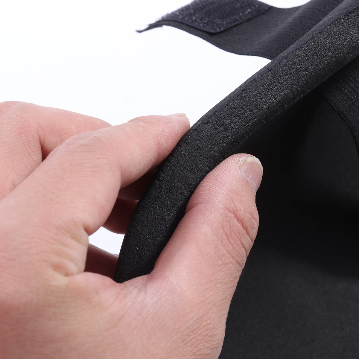 

1Pair Eva Foam Gardening Knee Pads Black Adjustable Strap Soft Durable Protective Pads for Gardening Activities