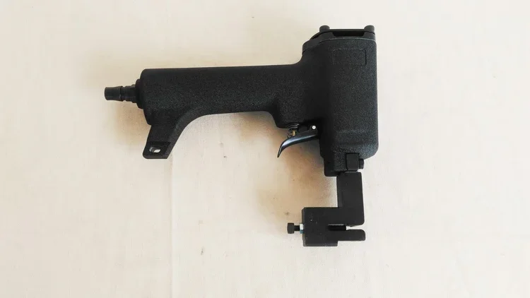 

Pneumatic Air Puncher, air sign Punching tools, 3.2mm~7.0mm air hole punching Machine