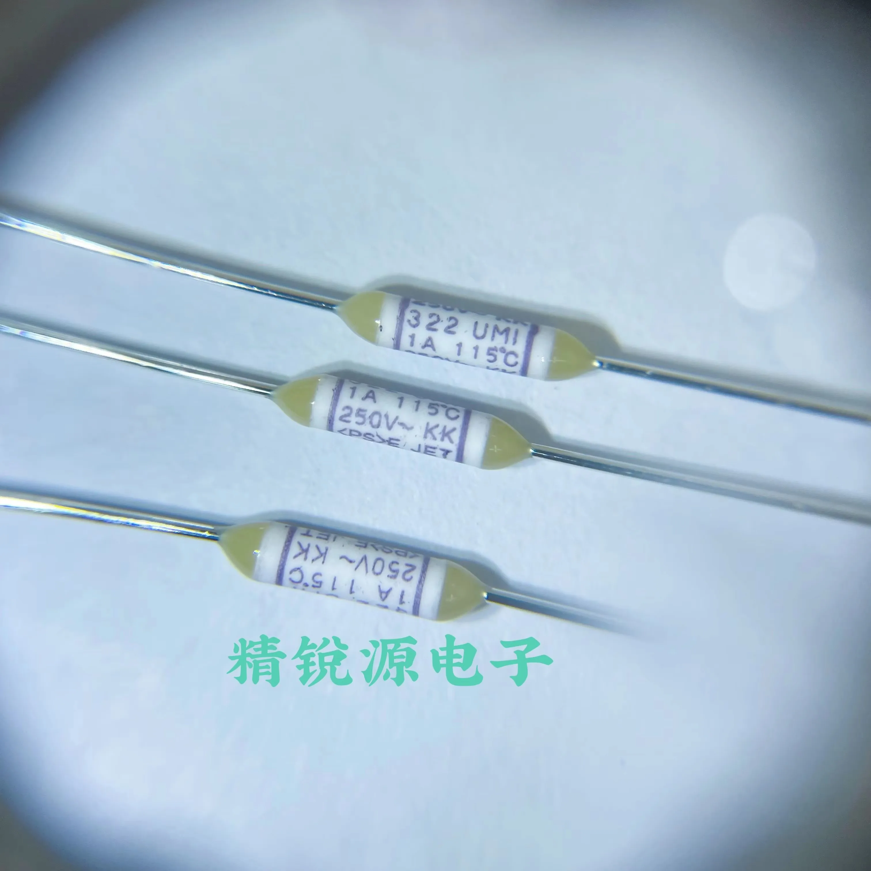 

Термопредохранитель UMI 322(L)1A 250V 115°C. Осевой вывод разорван.