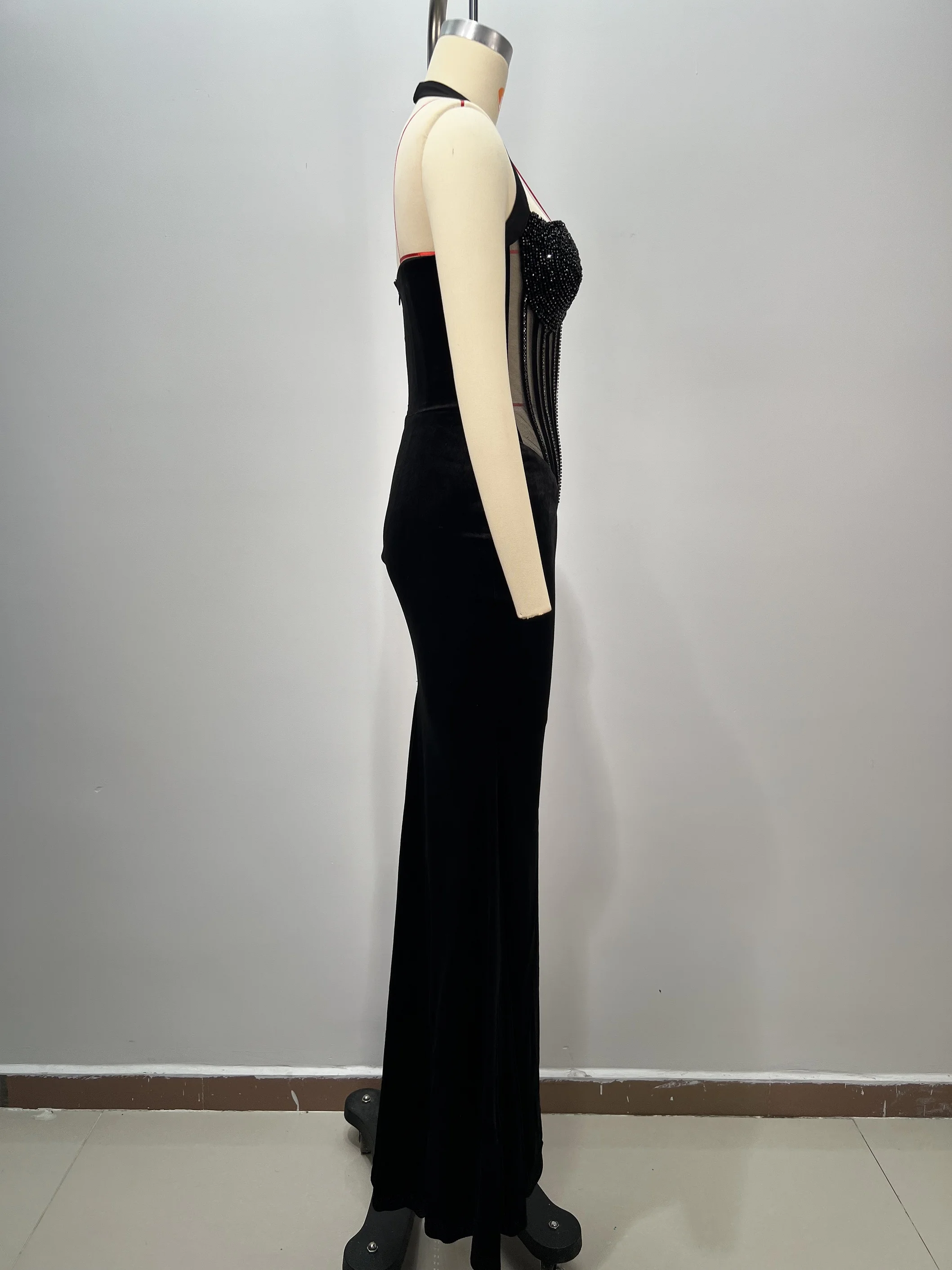 Damen-Verband, mit Kristallen verziertes Neckholder-Kleid mit transparentem Oberteil, sexy schwarzes Meerjungfrau-Abendkleid, rückenfreies Ballkleid