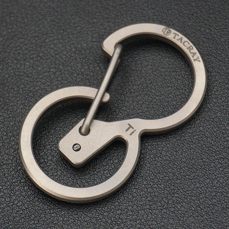Titanium Alloy Car Keychain Quick Buckle 8-Shaped Ring Keychain S Gourd Shape Suitable For EDC, Outdoor Mountaineering, Cycling