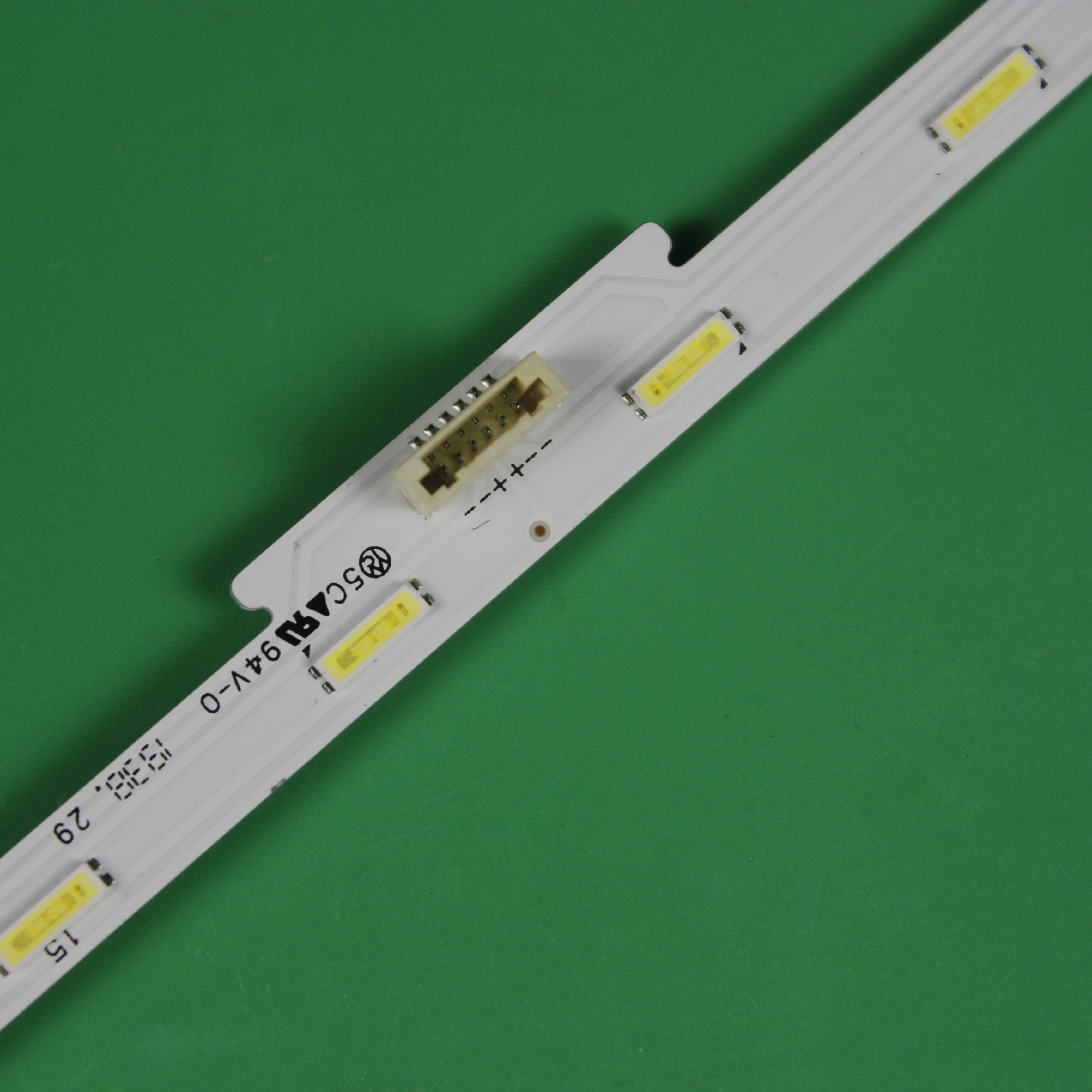 

LED strip for KDL-32WE613 KDL-32WE615 KDL-32WE610 KDL-32RE403 KDL-32RE400 17Y 32"_7020_32 36_REV01_170316 80611DD 4-596-427