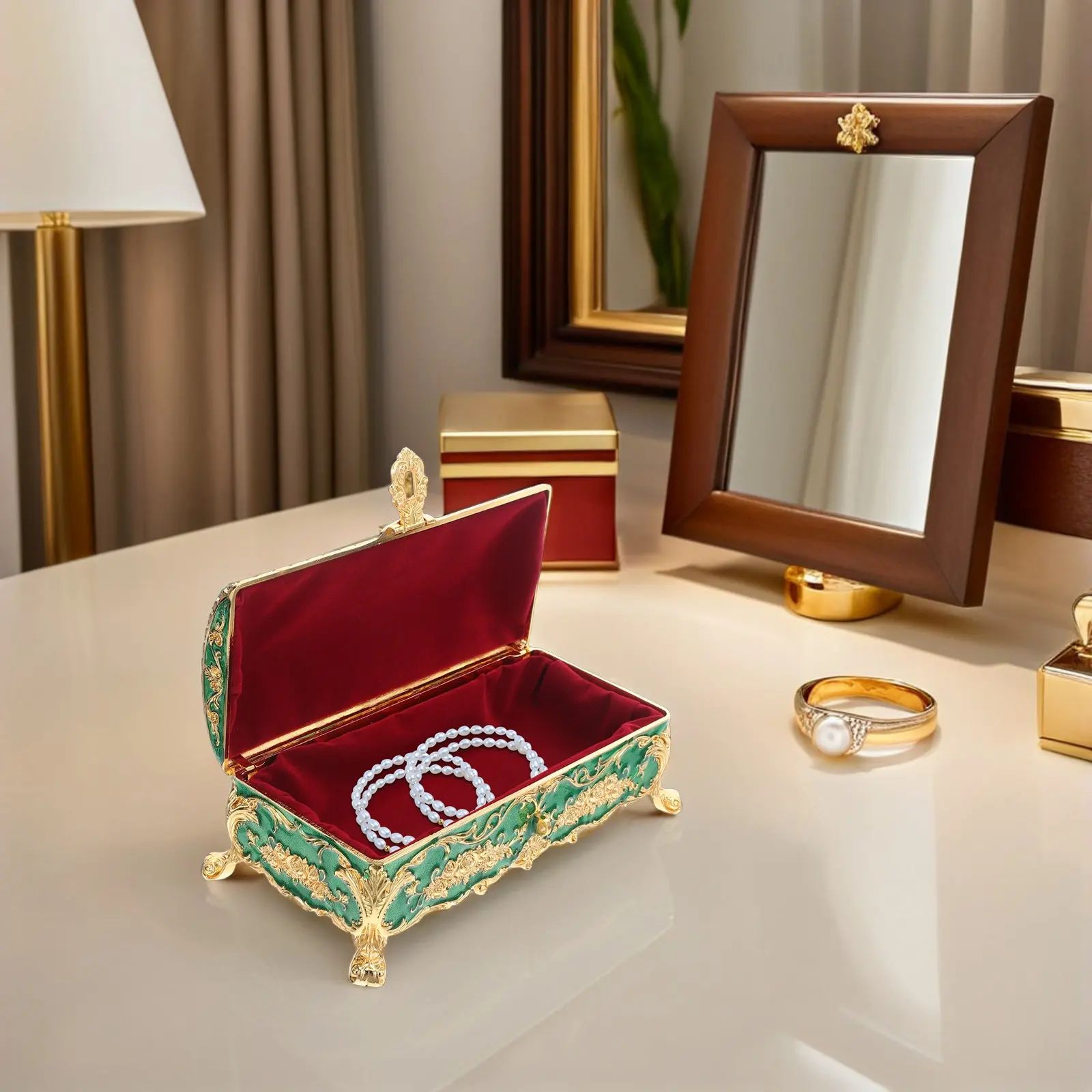 European Style Vintage Jewelry Box Fine Workmanship Appearance Metal Trinket Case for Jewelry Storage Display Gift