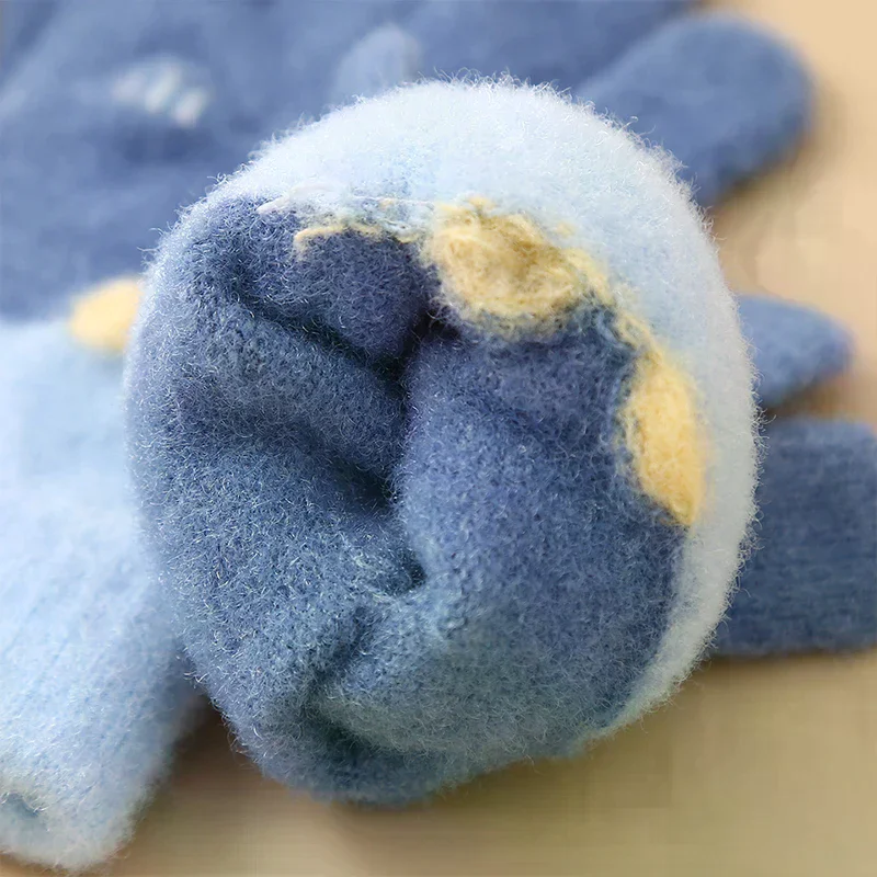 قفازات شتوية دافئة للأطفال بالإضافة إلى قفازات مخملية بخمسة أصابع للأولاد والبنات قفازات محبوكة برسوم كرتونية لطيفة