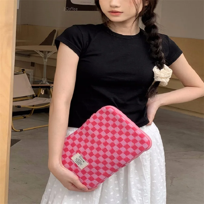 Ins Checkerboard Checkered Tablet Inner Bag Suitable for iPad 9.7-11 inch Macbook 13/13.3/13.6 inch HP/LG Slim Book 14 inch