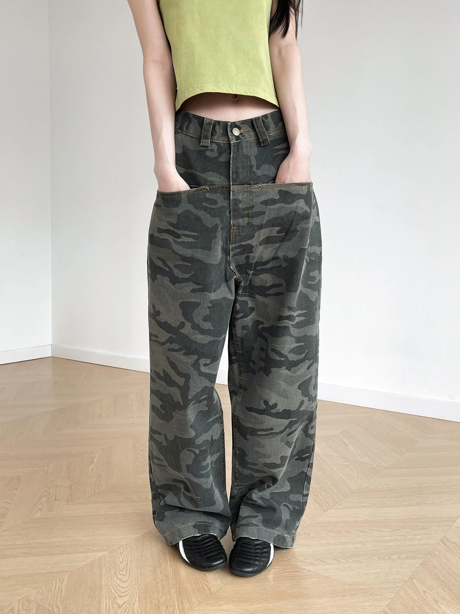 

Джинсы Inbeshowroom в американском ретро-стиле, камуфляжные, широкие, свободного кроя, рабочие брюки для мужчин и женщин, уличный стиль, естественная талия