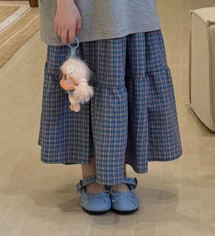 

Girls Midi Skirt 2026 Spring New Korean Version Checkered Midi Skirt Casual Fashion Daily Stylish Versatile Wear