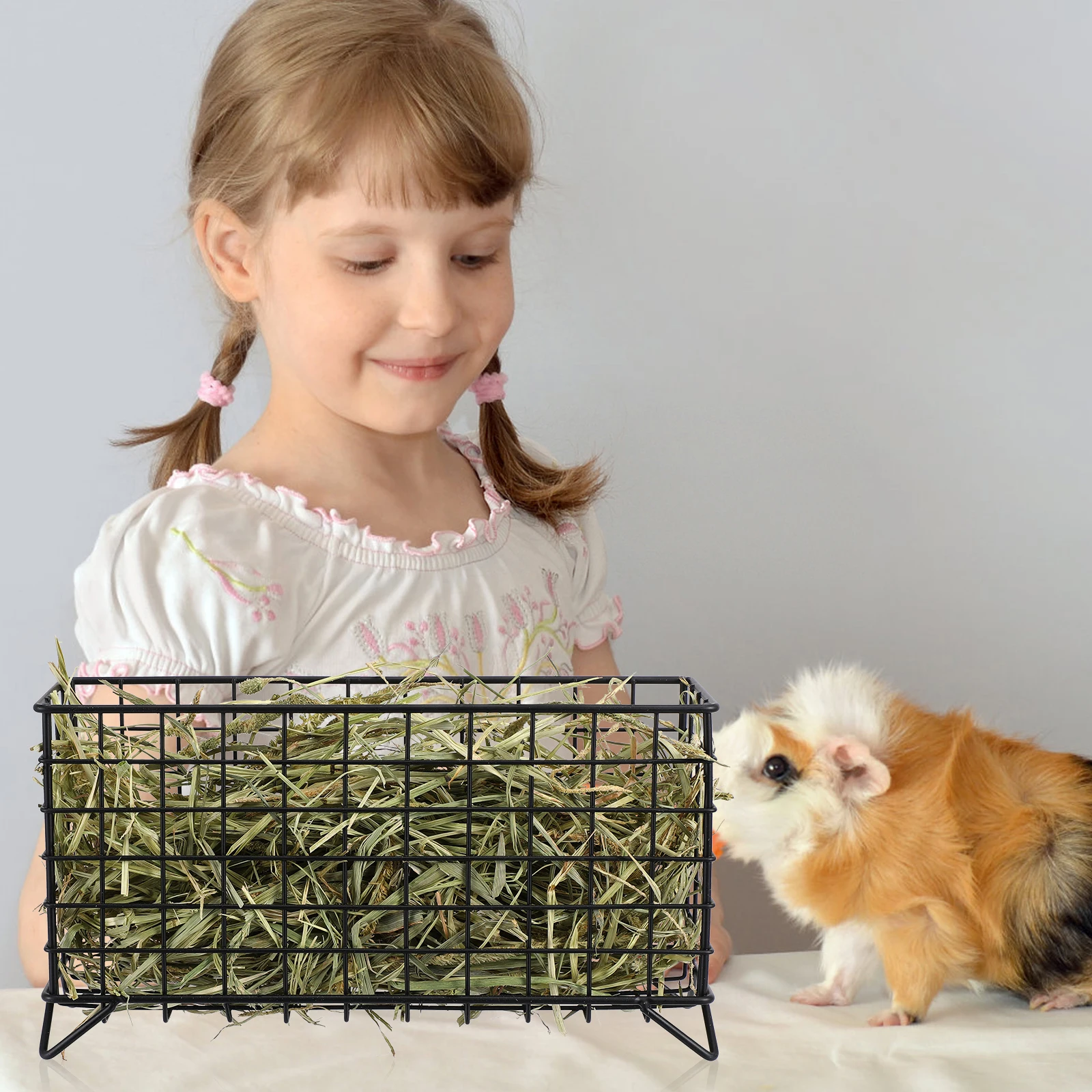 Rabbit Hay Feeder Durable Iron Holder Large Capacity Smooth Edges Black Wall Mounted Metal Rack for Rabbits Guinea Pigs Small
