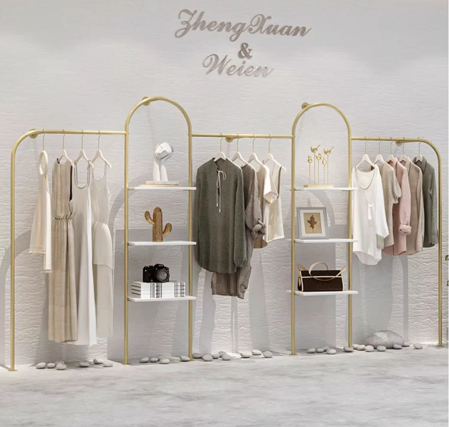 

Стеллаж для демонстрации одежды AdvancedClothing, витрина для торгового центра, декоративный стеллаж из кованого железа цвета нано-золото, настенная комбинированная полка для одежды