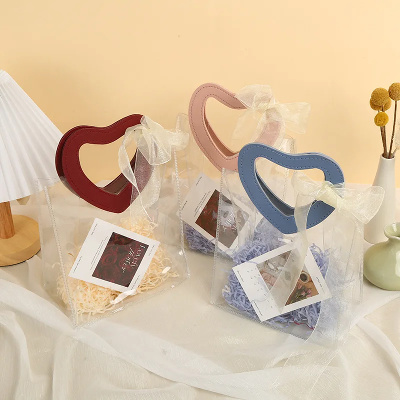 

10 Pcs Gift Bags Heart Love PVC Packing Bag with Handle Wedding Accessories Festival Souvenir Party Present Gift Packaging Home