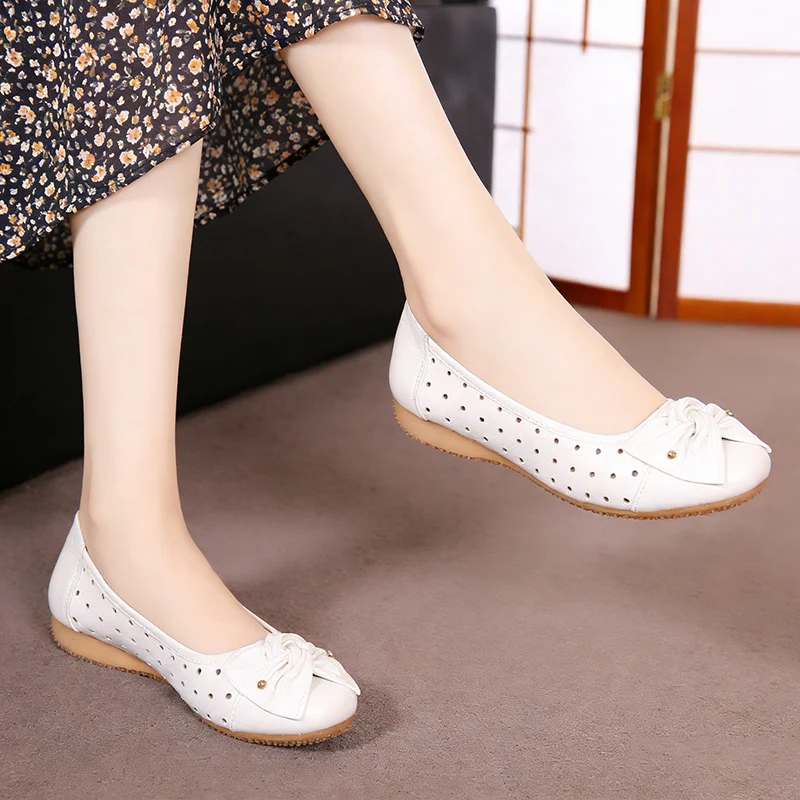 2026 Summer Leather Shoes Women Flats Soft Comfortable Mother Shoes Slip-On Brand Ladies Daily Walking Shoes Plus Size 42 D862