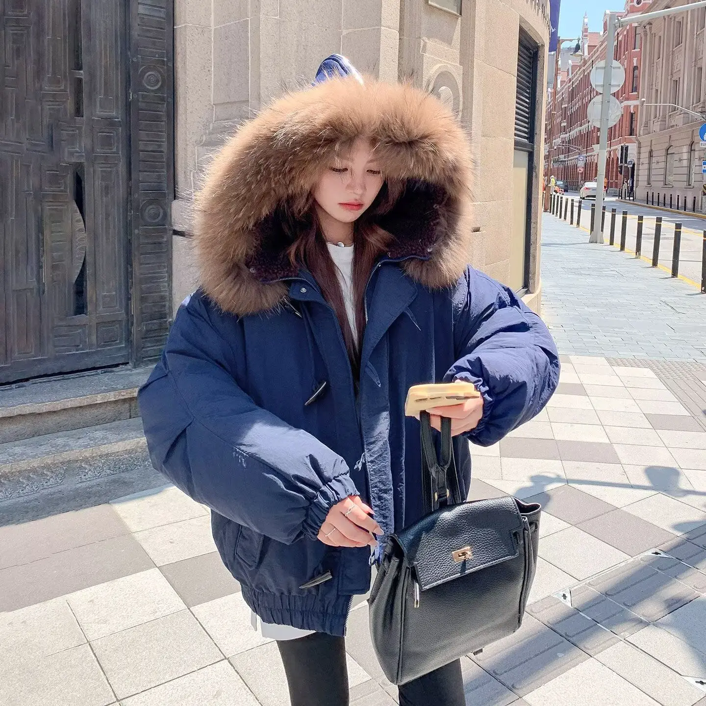 Parka de Piel Auténtica para Mujer, Corte Ajustado, Silueta Delgada, Diseño Ajustado, Estilo Ceñido al Cuerpo, Contorno que Segue la Figura