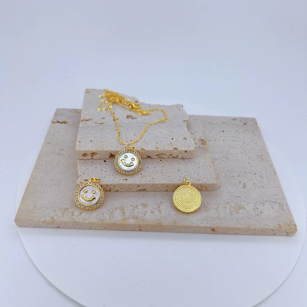 2 Pcs Shell Brass Zircon Pendant for Diy Jewelry Making Necklace Accessories Smile Palm Star Cross Heart Saint Bear Elements