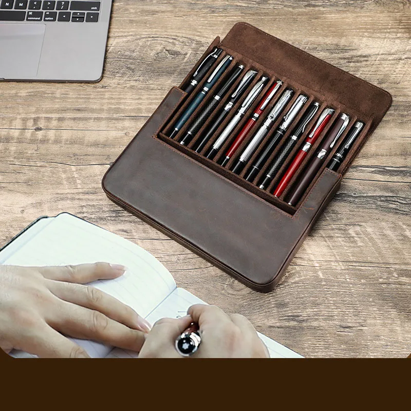 مقلمة جلدية ذات سعة كبيرة من كريزي هورس مع 12 فتحة مصنوعة يدويًا لمكتب الطلاب والقرطاسية صندوق تخزين أقلام هدايا الأعمال