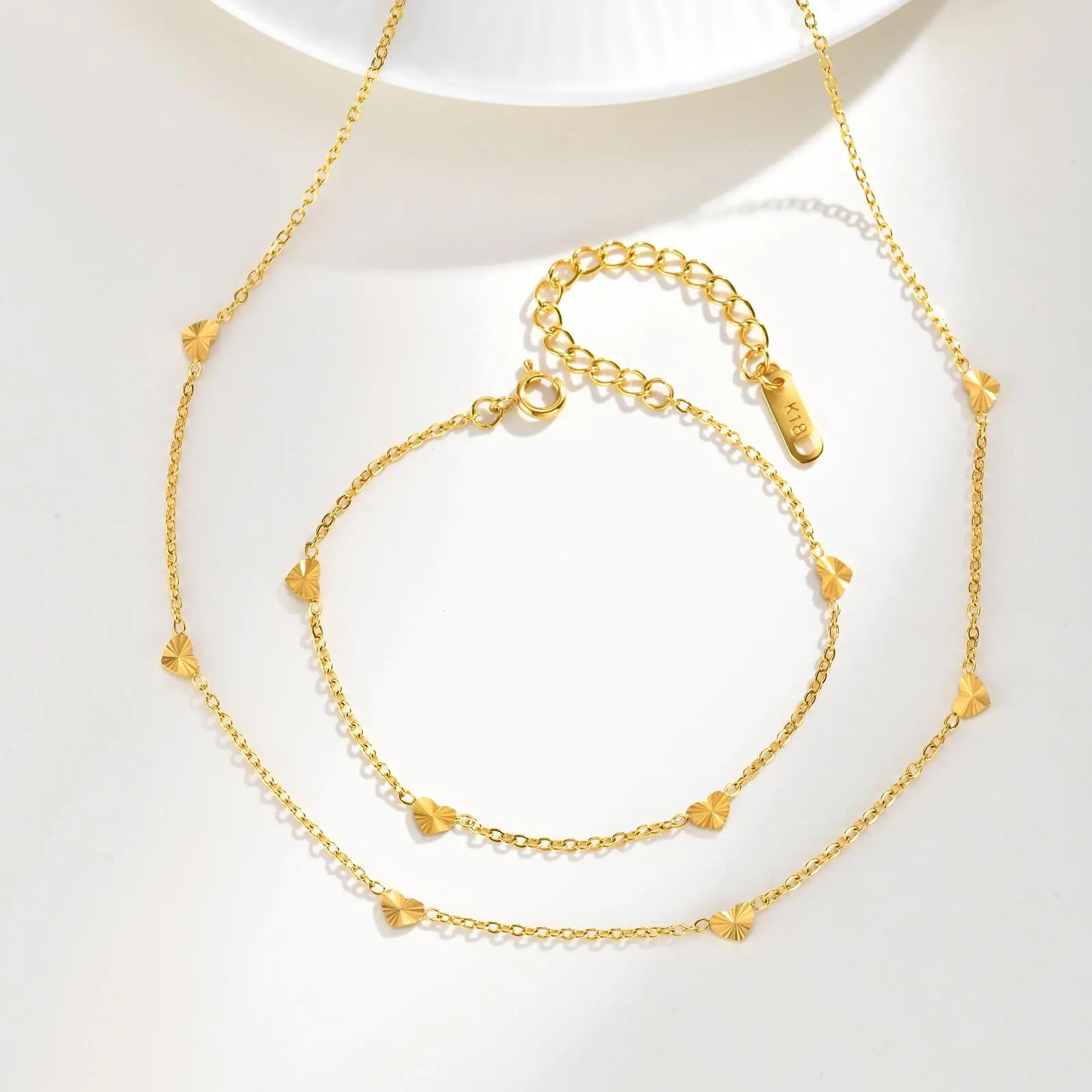 سوار على شكل قلب من الفولاذ المقاوم للصدأ 316L للنساء، مقاوم للماء ولا يسبب الحساسية، مقاوم للتشويه، الحد الأدنى لعيد الحب