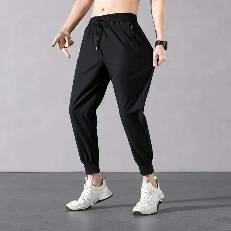 Simple Zippered Pocket Men's Solid Color Pants Business Stretch and Versatile Jogging Bottoms Classic Black Sports Men's Slacks