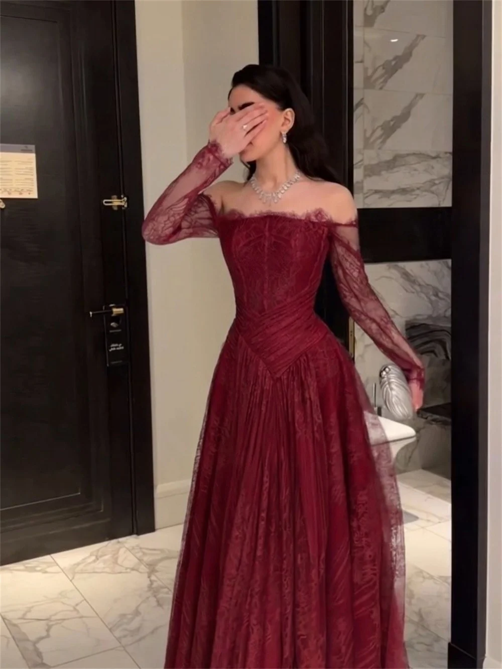 Bella Customized Off the Shoulder Lace Embroidery Tulle Evening dresses Prom dress Burgundy Vintage Romantic Wedding dress Party