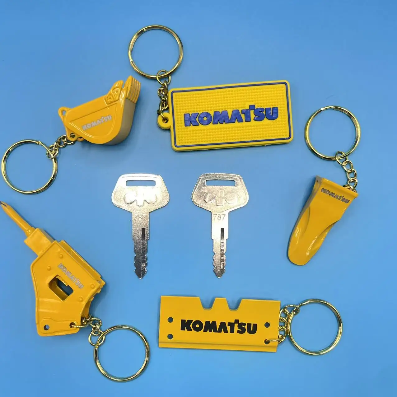 

787 Ignition Key With Bucket Key Chain For Komatsu Excavator Heavy Equipment Keychain F0001