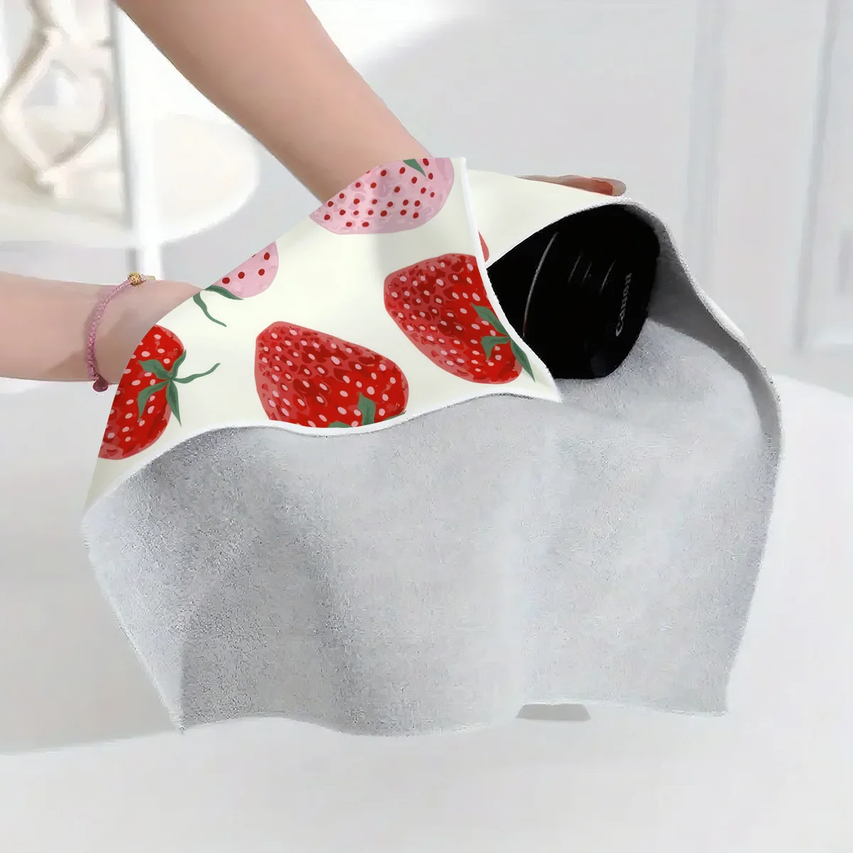 1pc Multi-Functional Magic Travel Wrap Adorable Strawberry Print Durable Cover Tablet/Computer Case for Travel Storage Cloth