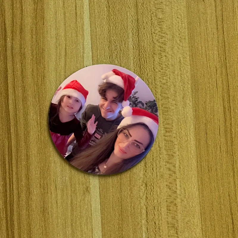 1 قطعة صور مخصصة مغناطيس الثلاجة شخصية حامل الصور المغناطيسي دائم البلاستيك مربع محفورة صورة سطح مغناطيس الثلاجة