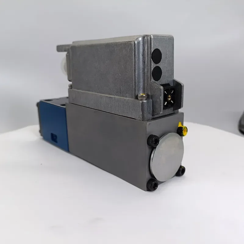 4WRLE 4WRLE10 4WRLE16 4WRLE25 4WRLE32 Electro-hydraulic Proportional Directional Valve 4WRLE 25 WZ350SJ-3X/G24EK0/A1M-561